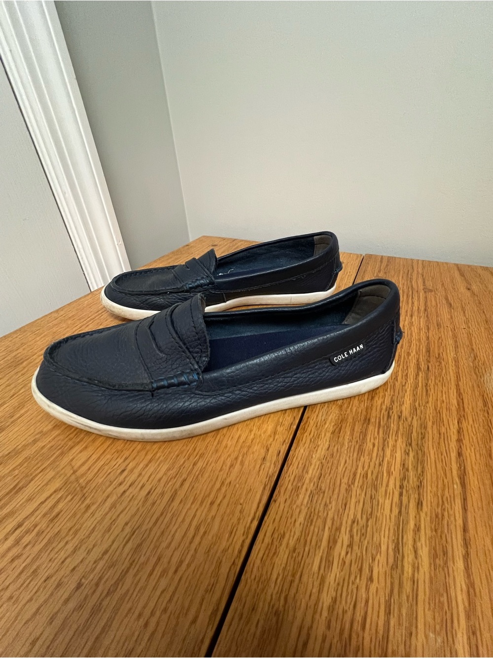Cole Haan Women's Navy Leather Zero Grand Loafers--Size 6.5 M